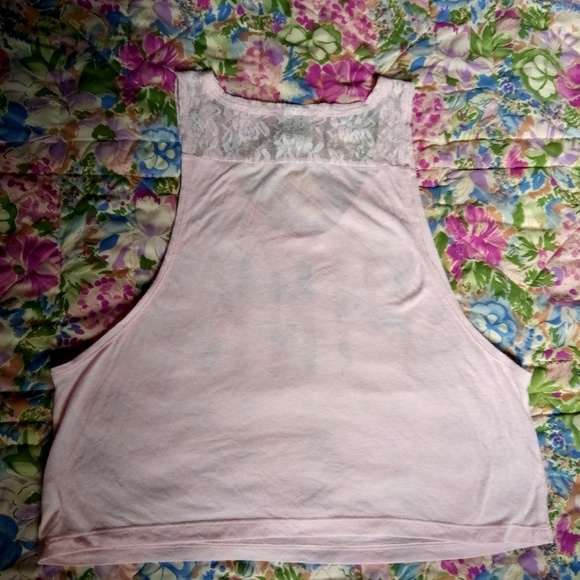 PINK crop top EUC - Picture 3 of 4
